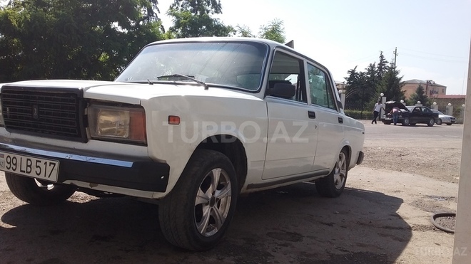 LADA (VAZ) 2107 2005, 330,000 km - 1.6 l - Quba