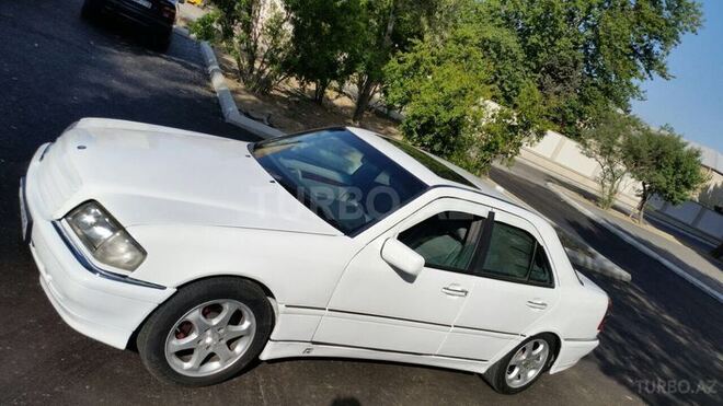 Mercedes C 230 2000, 250,000 km - 2.3 l - Bakı