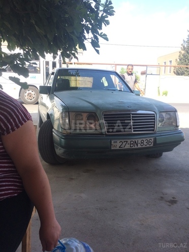 Mercedes E 200 1991, 483,000 km - 0.2 l - Bakı