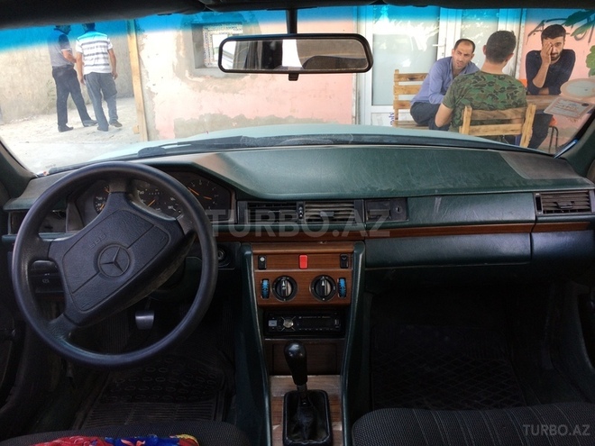 Mercedes E 200 1991, 483,000 km - 0.2 l - Bakı