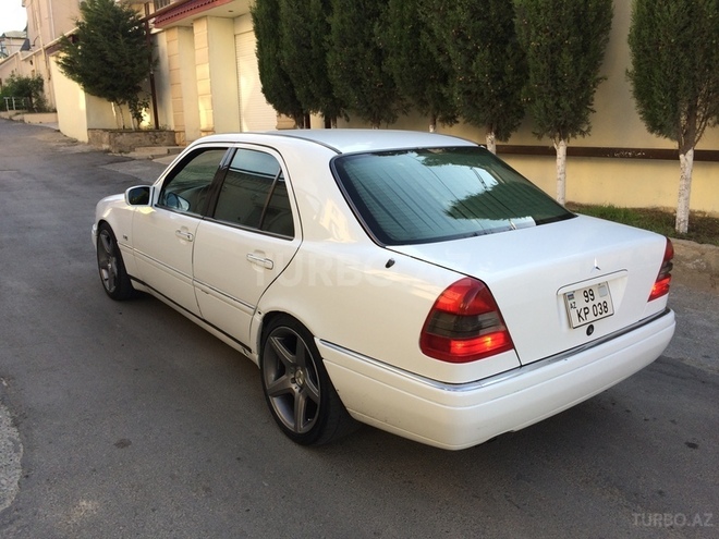 Mercedes C 200 1996, 205,556 km - 2.0 l - Bakı