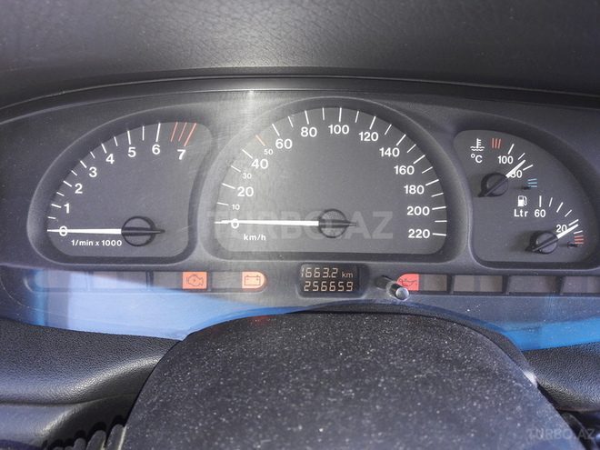 Opel Vectra 1997, 256,660 km - 1.6 л - Bakı