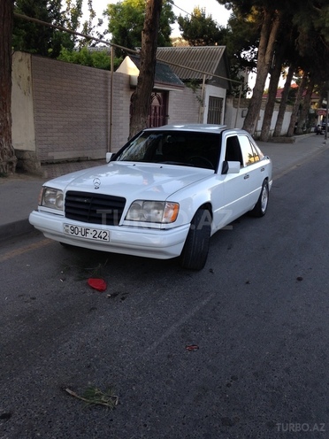 Mercedes E 230 1990, 435,000 km - 2.3 l - Bakı