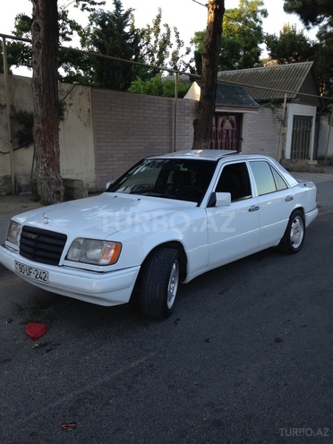 Mercedes E 230 1990, 435,000 km - 2.3 l - Bakı