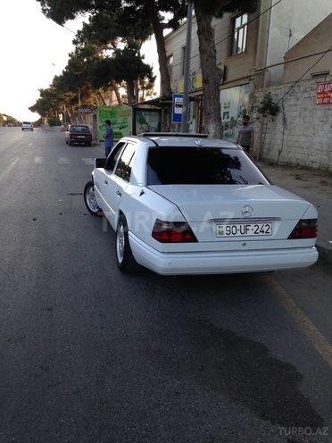 Mercedes E 230 1990, 435,000 km - 2.3 l - Bakı