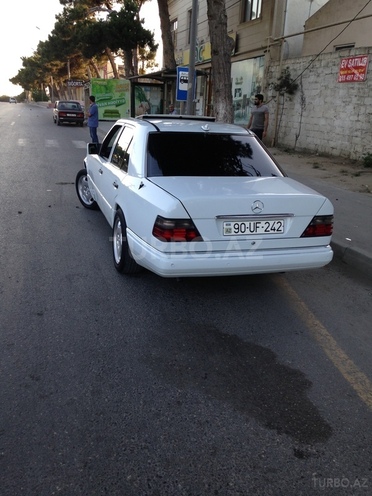 Mercedes E 230 1990, 435,000 km - 2.3 l - Bakı