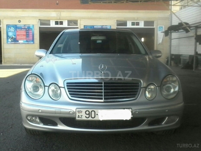 Mercedes E 240 2003, 208,000 km - 2.6 л - Gəncə