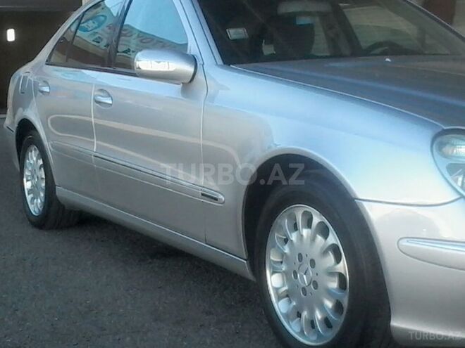 Mercedes E 240 2003, 208,000 km - 2.6 л - Gəncə