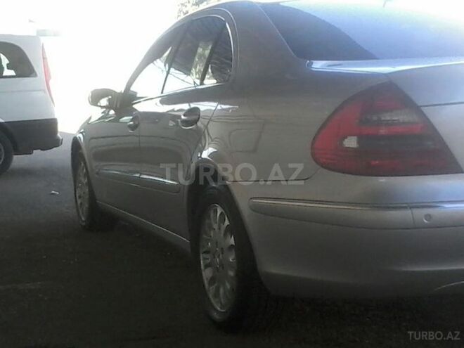 Mercedes E 240 2003, 208,000 km - 2.6 л - Gəncə