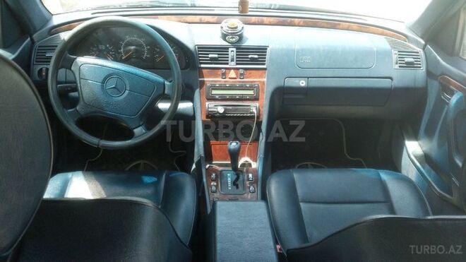 Mercedes  1995, 250,000 km - 2.2 l - Sumqayıt
