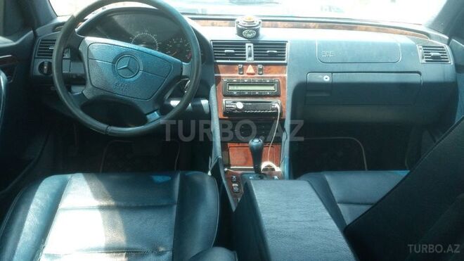 Mercedes  1995, 250,000 km - 2.2 l - Sumqayıt