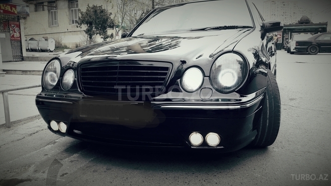 Mercedes E 240 2000, 235,300 km - 2.4 l - Bakı