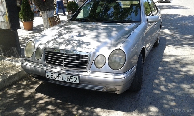 Mercedes E 230 1996, 300,000 km - 2.3 л - Sumqayıt