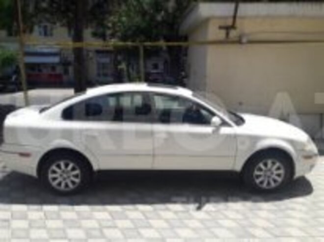 Volkswagen Passat 2000, 220,000 km - 1.8 л - Bakı