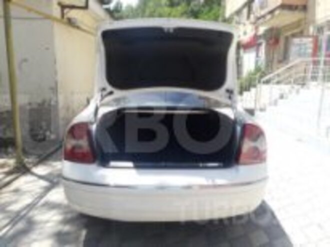 Volkswagen Passat 2000, 220,000 km - 1.8 л - Bakı
