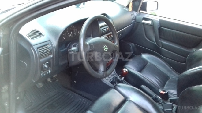 Opel Astra 1998, 300,542 km - 2.0 l - Qazax