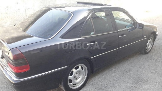 Mercedes C 220 1997, 401,000 km - 2.2 l - Bakı