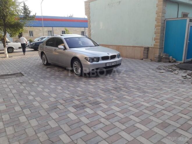BMW 745 2002, 262,000 km - 4.4 l - Sumqayıt