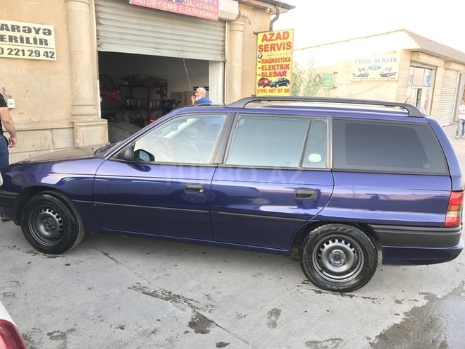 Opel Astra 1996, 430,000 km - 1.6 l - Bakı