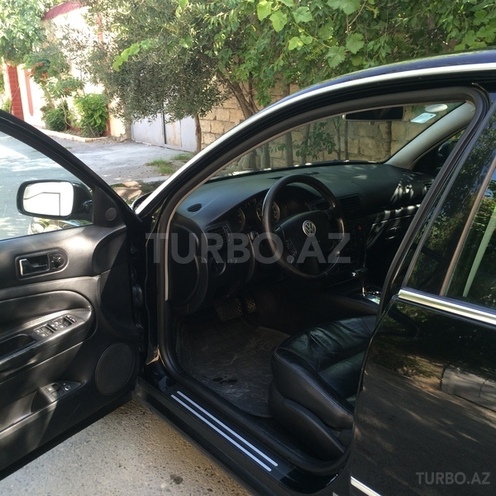Volkswagen Passat 2003, 189,000 km - 1.8 l - Bakı