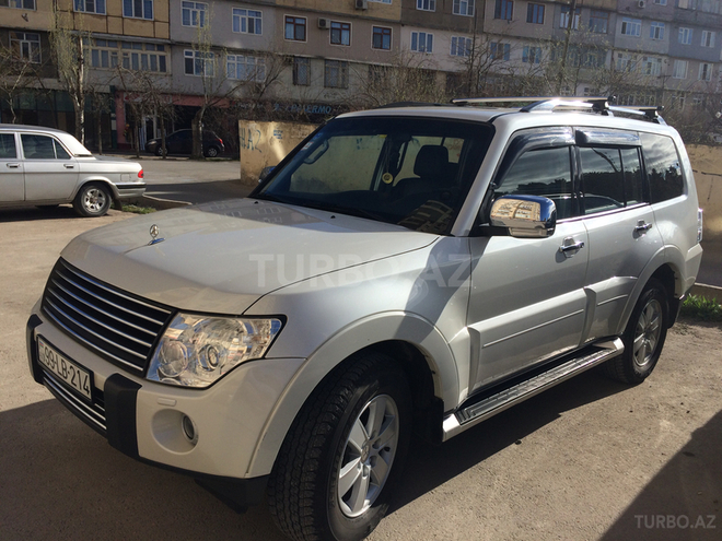 Mitsubishi Pajero 2008, 143,000 km - 3.0 л - Ucar