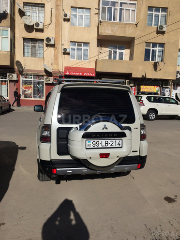 Mitsubishi Pajero 2008, 143,000 km - 3.0 л - Ucar