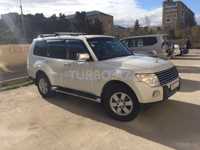 Mitsubishi Pajero 2008, 143,000 km - 3.0 л - Ucar