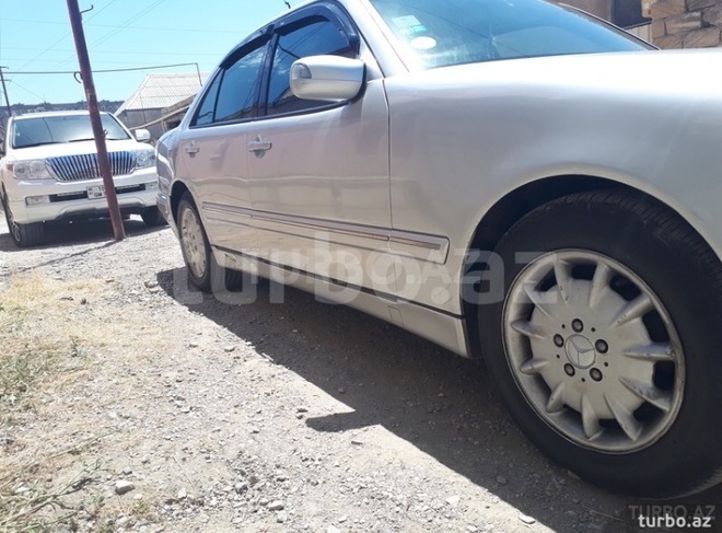 Mercedes E 220 1999, 650,000 km - 2.2 l - Bakı