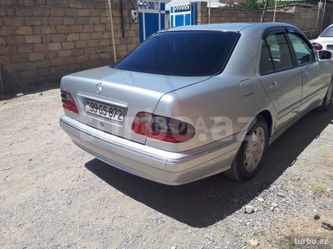 Mercedes E 220 1999, 650,000 km - 2.2 l - Bakı