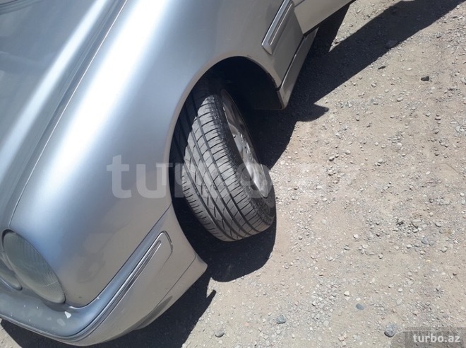 Mercedes E 220 1999, 650,000 km - 2.2 l - Bakı