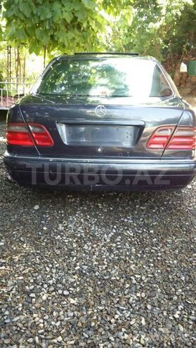 Mercedes E 200 1996, 360,420 km - 2.0 l - Masallı
