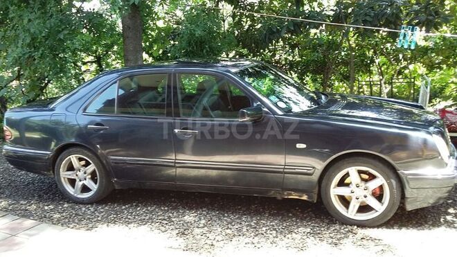 Mercedes E 200 1996, 360,420 km - 2.0 l - Masallı