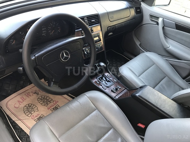 Mercedes C 200 1999, 204,100 km - 2.0 l - Bakı