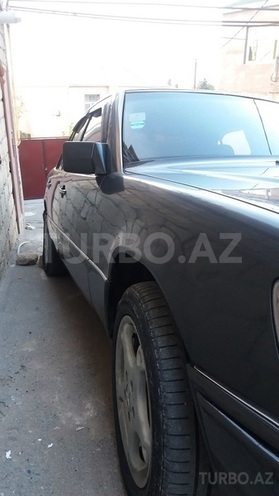 Mercedes E 200 1993, 356,000 km - 2.0 l - Bakı