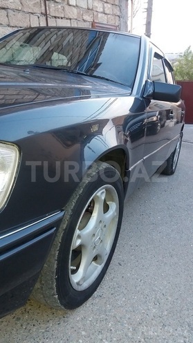 Mercedes E 200 1993, 356,000 km - 2.0 l - Bakı
