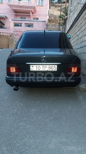Mercedes E 200 1993, 356,000 km - 2.0 l - Bakı