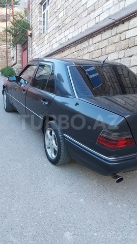 Mercedes E 200 1993, 356,000 km - 2.0 l - Bakı