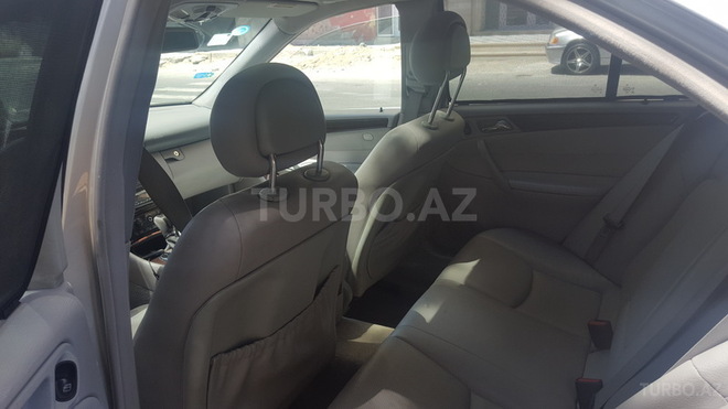 Mercedes C 240 2004, 328,000 km - 2.6 л - Bakı
