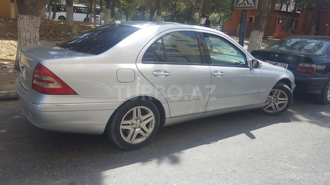 Mercedes C 240 2004, 328,000 km - 2.6 л - Bakı