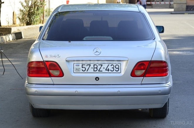 Mercedes E 240 1998, 268,157 km - 2.4 l - Şəmkir