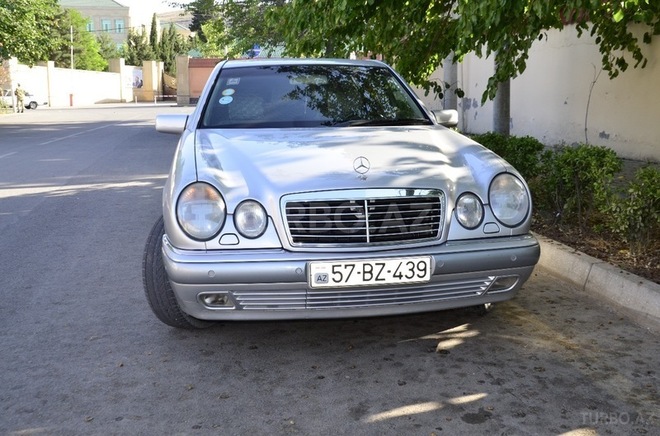 Mercedes E 240 1998, 268,157 km - 2.4 l - Şəmkir