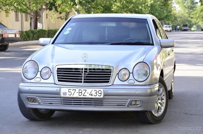 Mercedes E 240 1998, 268,157 km - 2.4 l - Şəmkir