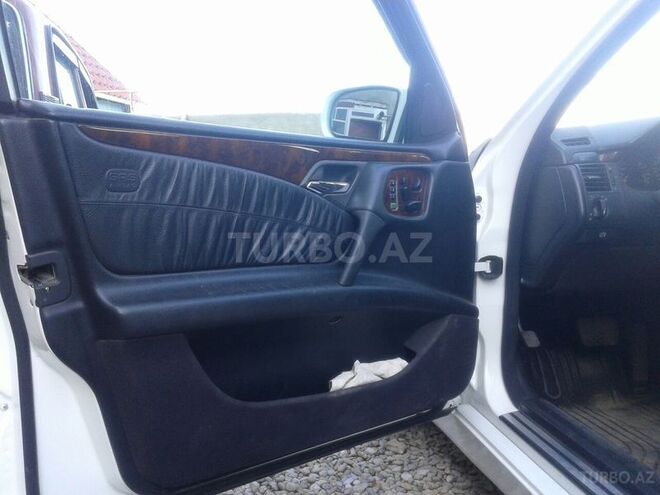 Mercedes E 320 1999, 280,000 km - 3.2 л - Şəmkir