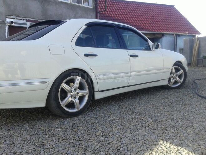 Mercedes E 320 1999, 280,000 km - 3.2 л - Şəmkir