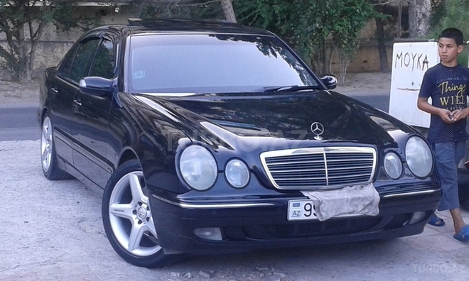 Mercedes E 320 2001, 325,000 km - 3.2 l - Bakı