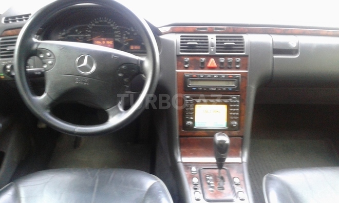 Mercedes E 320 2001, 325,000 km - 3.2 l - Bakı