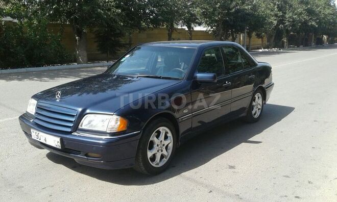 Mercedes C 180 2000, 233,000 km - 1.8 l - Biləsuvar