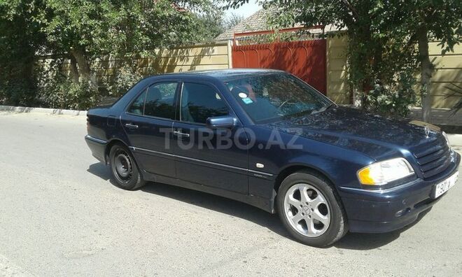 Mercedes C 180 2000, 233,000 km - 1.8 l - Biləsuvar
