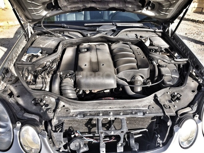 Mercedes E 220 2005, 192,560 km - 2.2 л - Bakı