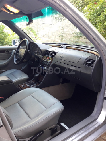 Mercedes C 230 1998, 172,000 km - 2.3 l - Bakı